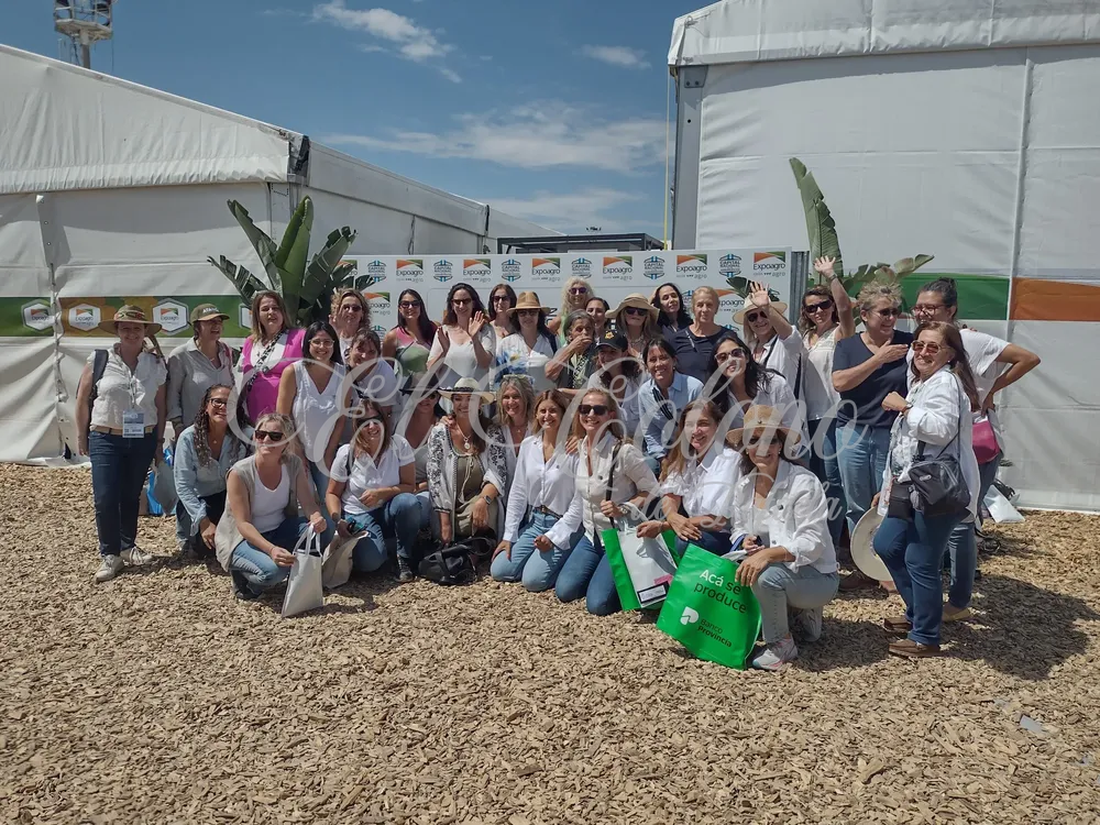 Red-Mujeres-Rurales-desembarca-con-su-congreso-en-Expoagro-scaled