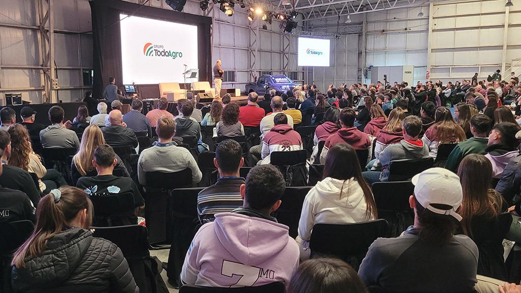 WhatsApp Image 2024-03-18 at 09.54.40